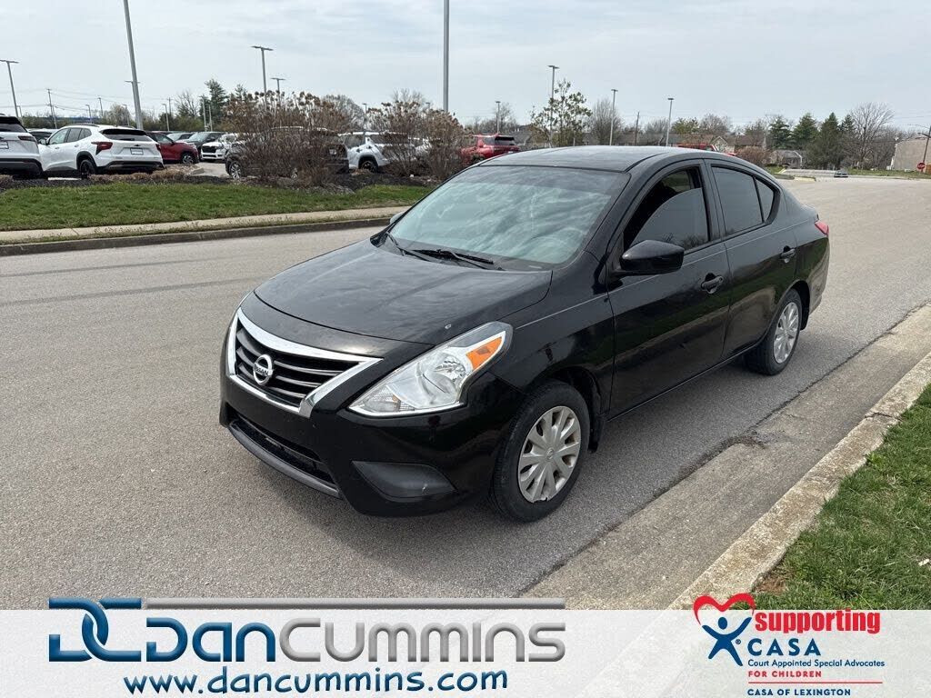 2017 NISSAN Versa