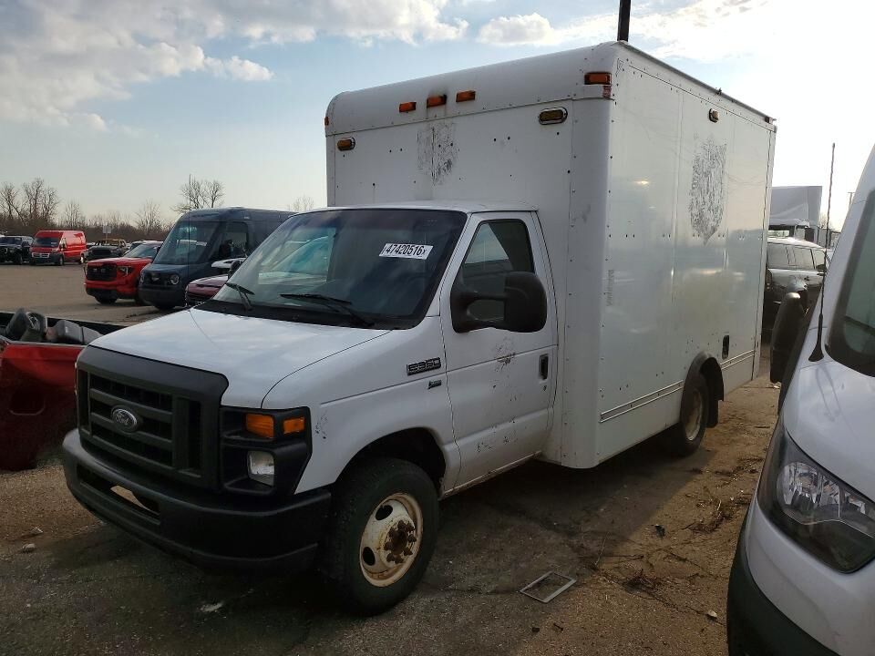 2010 FORD E-350
