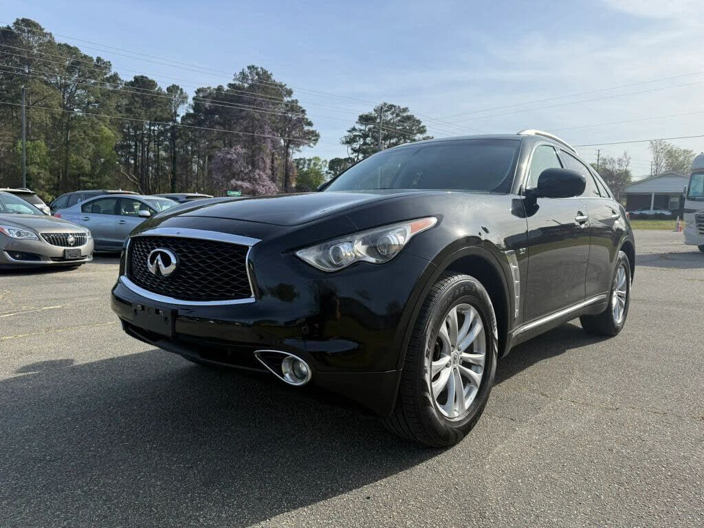 2017 INFINITI QX70