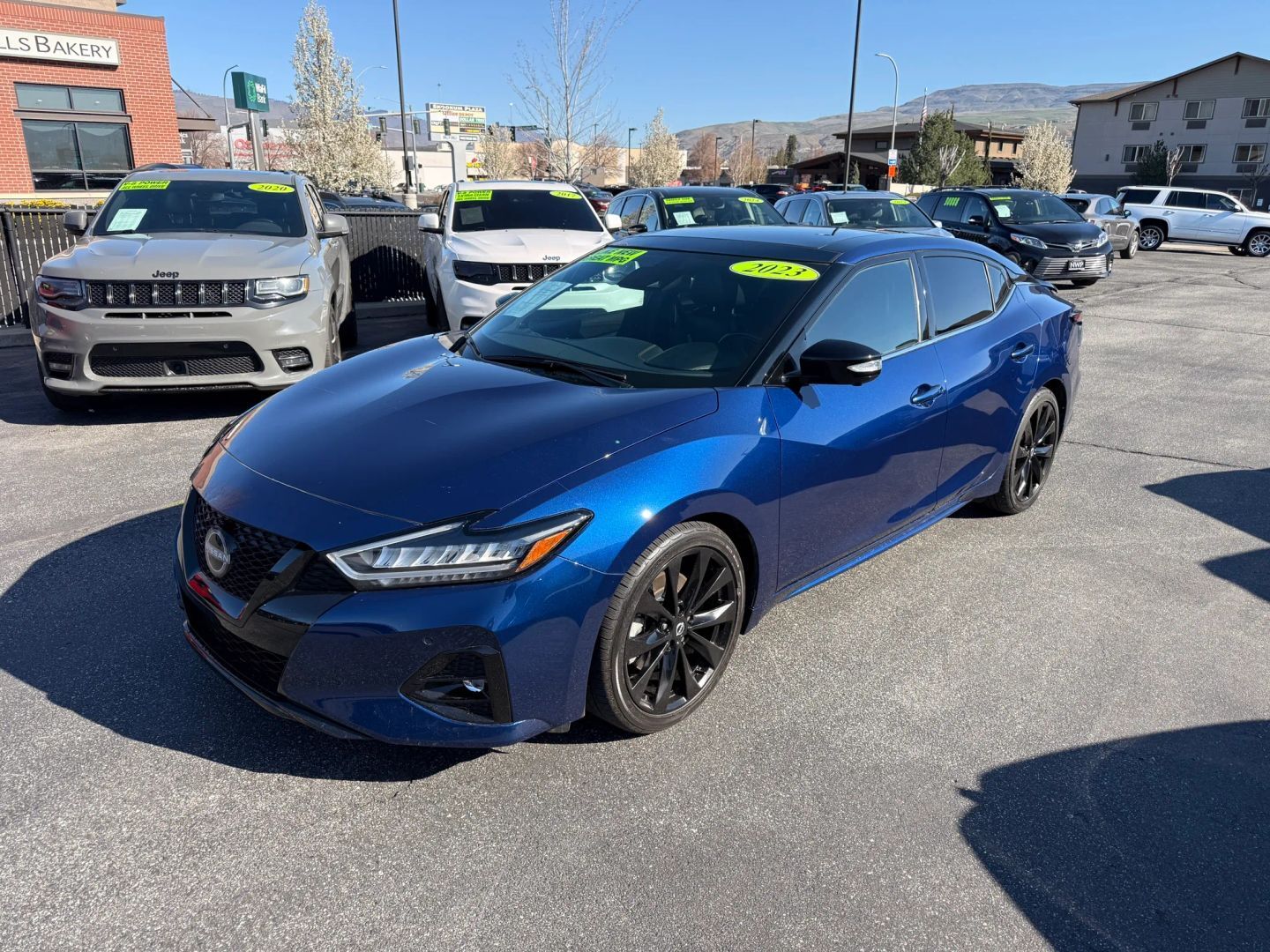 2023 NISSAN Maxima