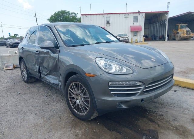 2014 PORSCHE Cayenne