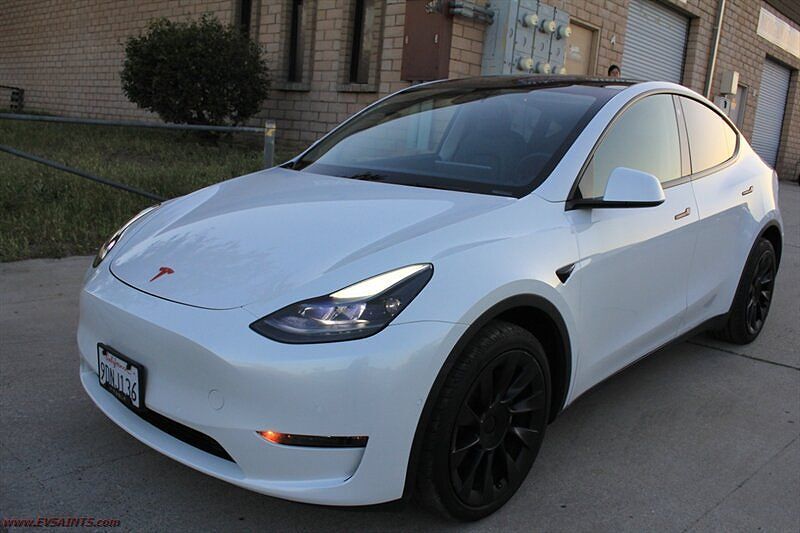 2022 TESLA Model Y