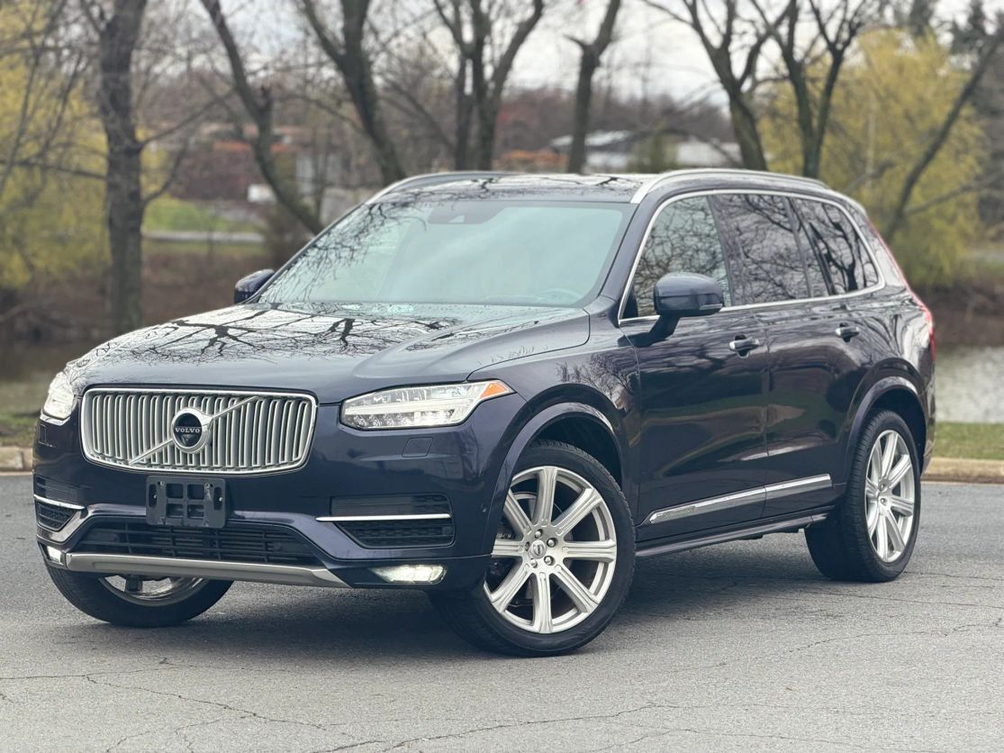 2019 VOLVO XC90