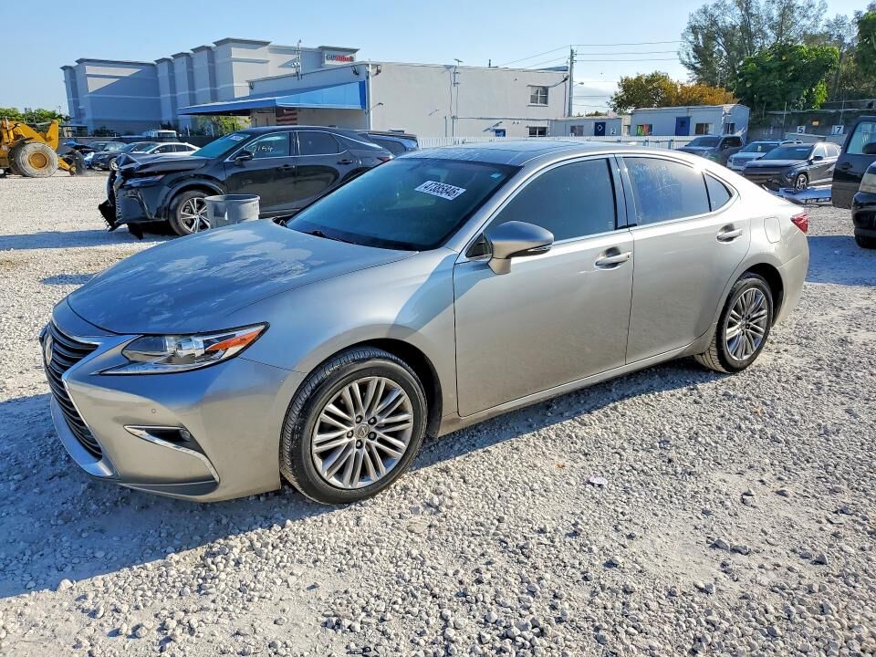2016 LEXUS ES