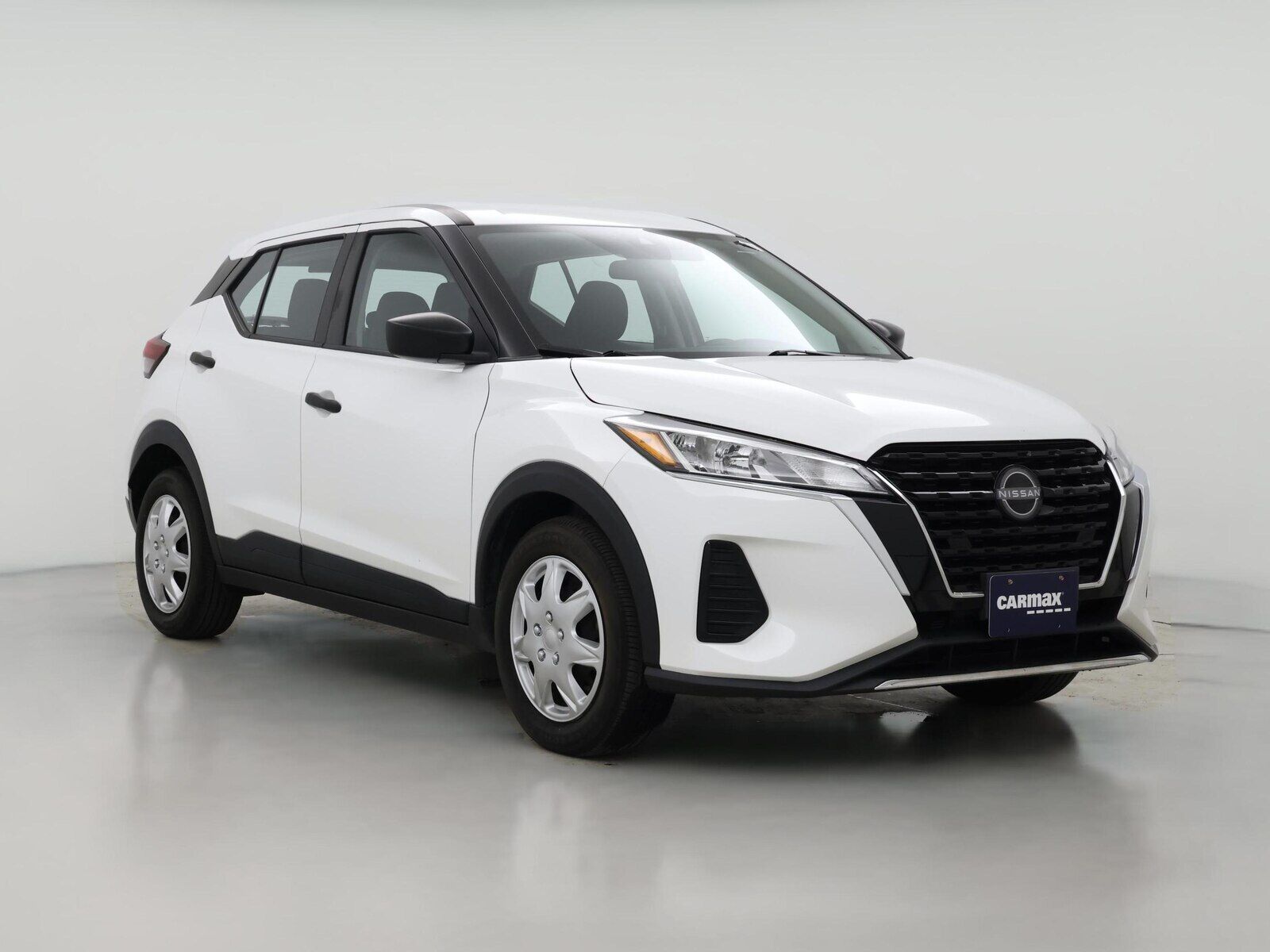 2022 NISSAN Kicks