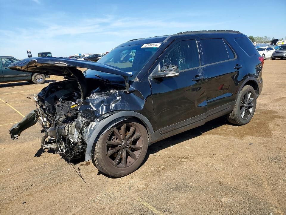 2017 FORD Explorer