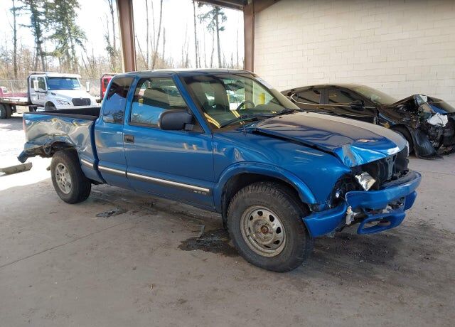 2001 CHEVROLET S-10 Pickup