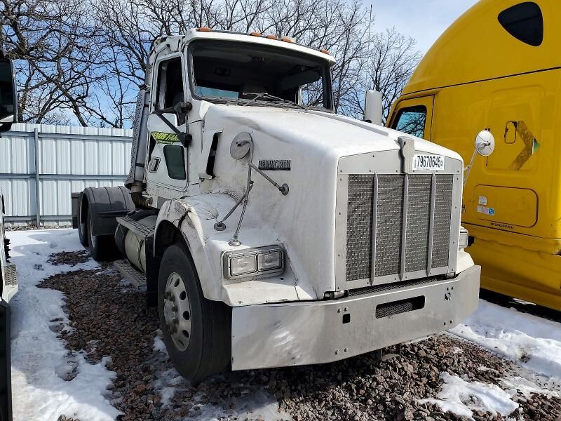 2000 KENWORTH T800