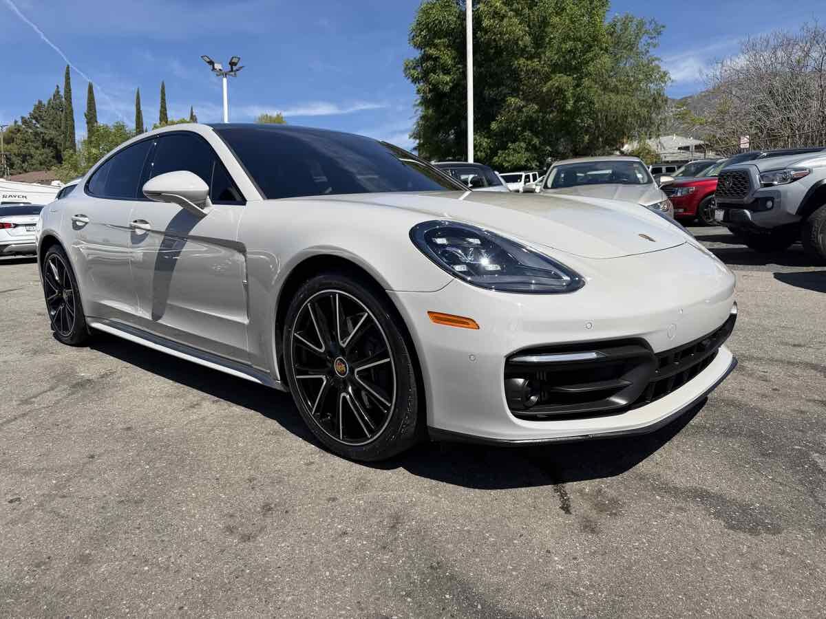 2023 PORSCHE Panamera