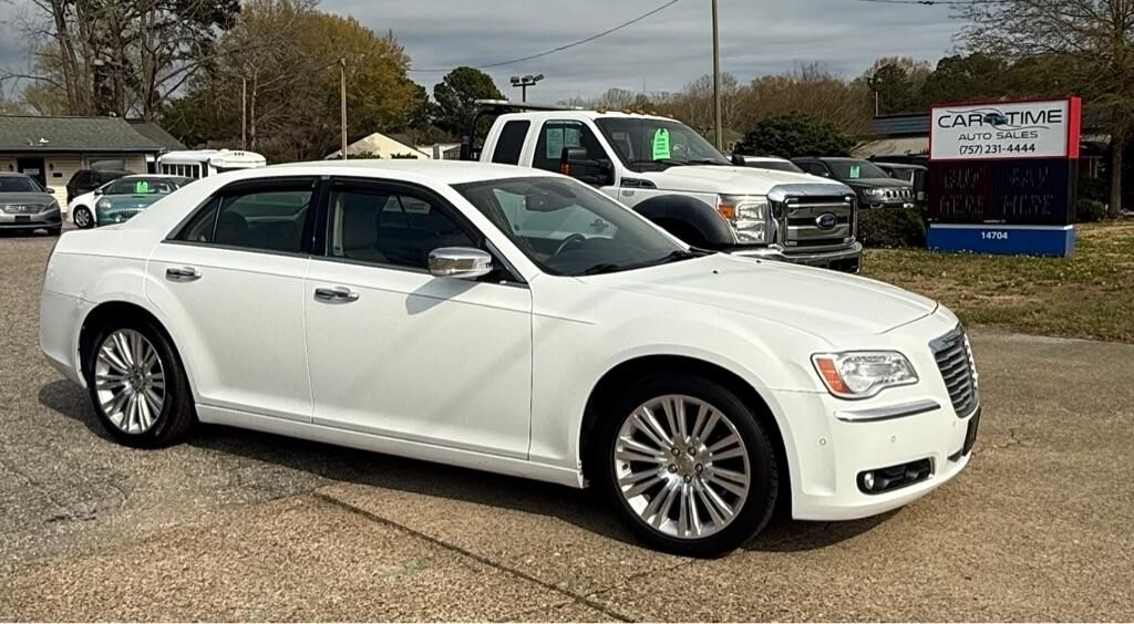 2011 CHRYSLER 300