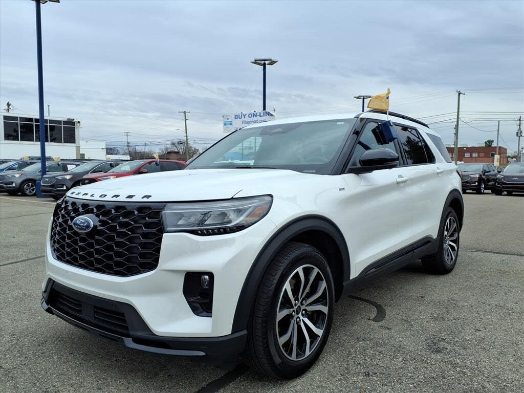 2025 FORD Explorer