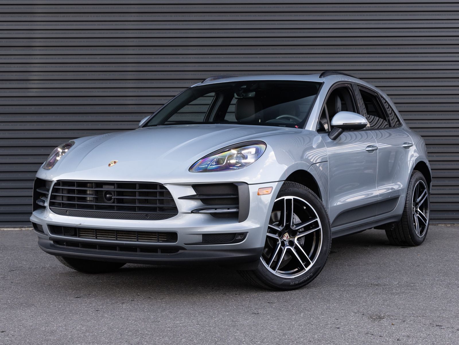 2020 PORSCHE Macan