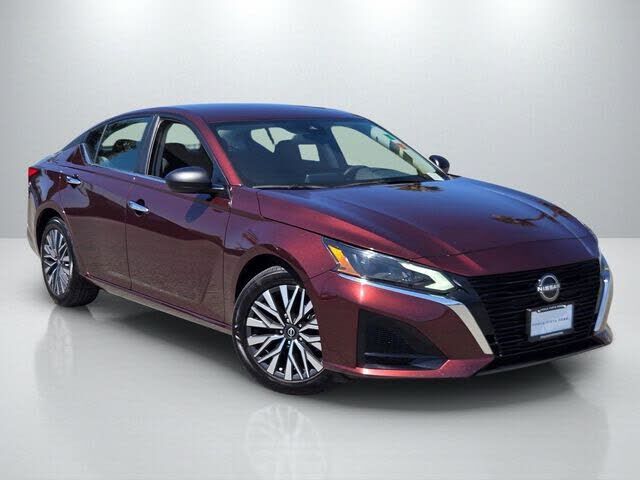 2024 NISSAN Altima
