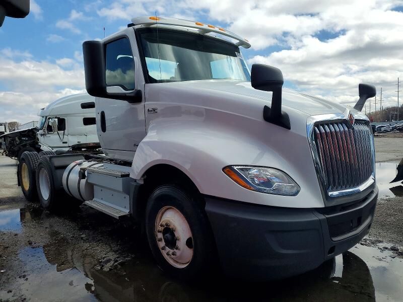 2019 INTERNATIONAL LT625