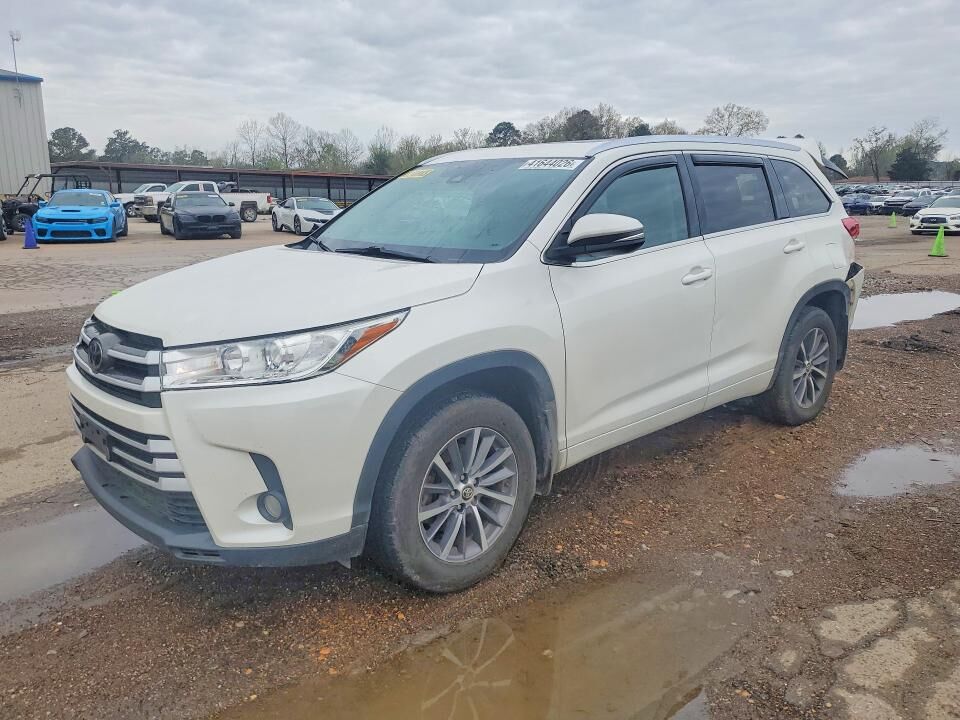 2018 TOYOTA Highlander