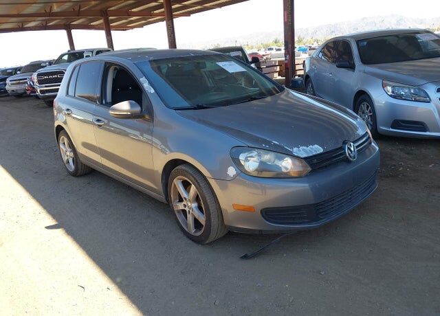 2011 VOLKSWAGEN Golf