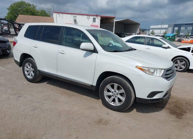 2013 TOYOTA Highlander