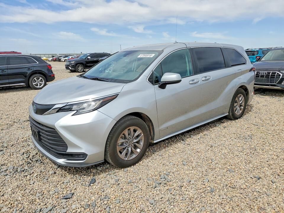 2021 TOYOTA Sienna