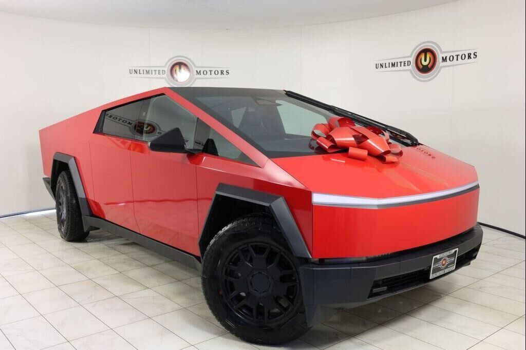 2024 TESLA Cybertruck