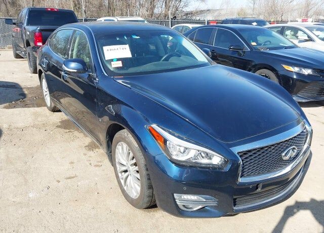 2016 INFINITI Q70L