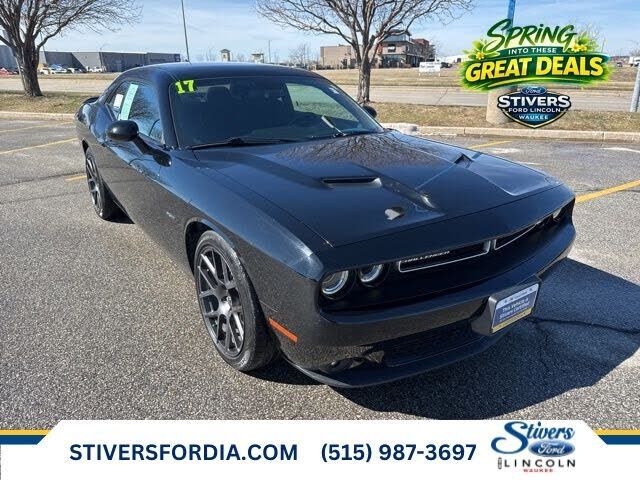 2017 DODGE Challenger