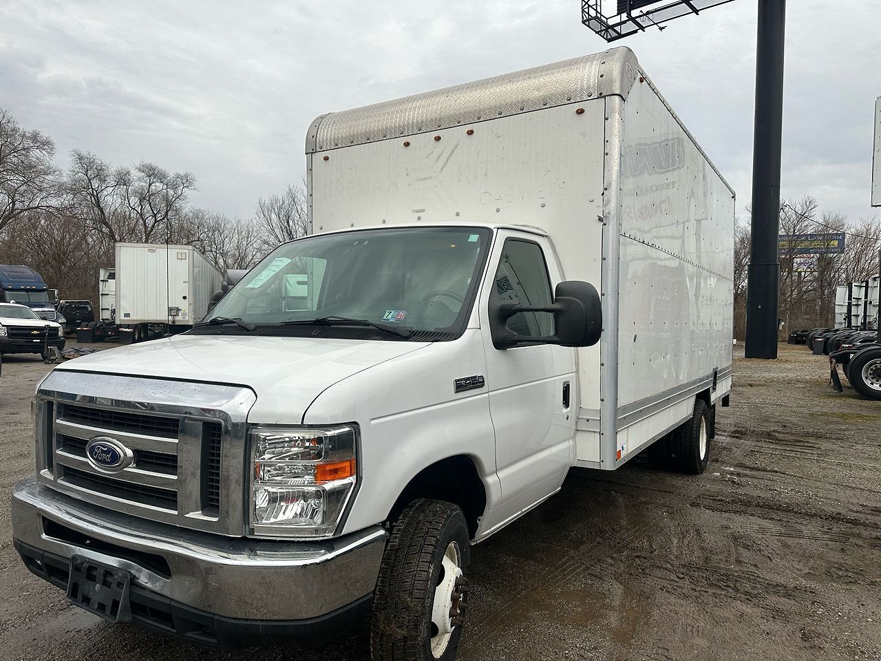 2016 FORD E-450