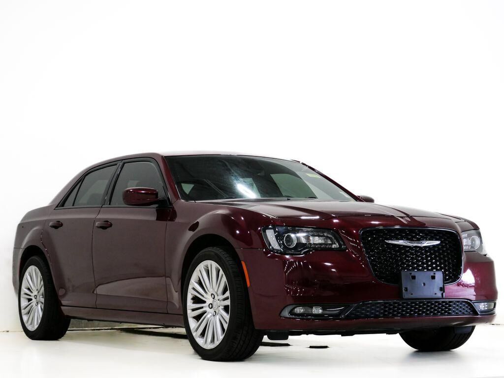 2019 CHRYSLER 300
