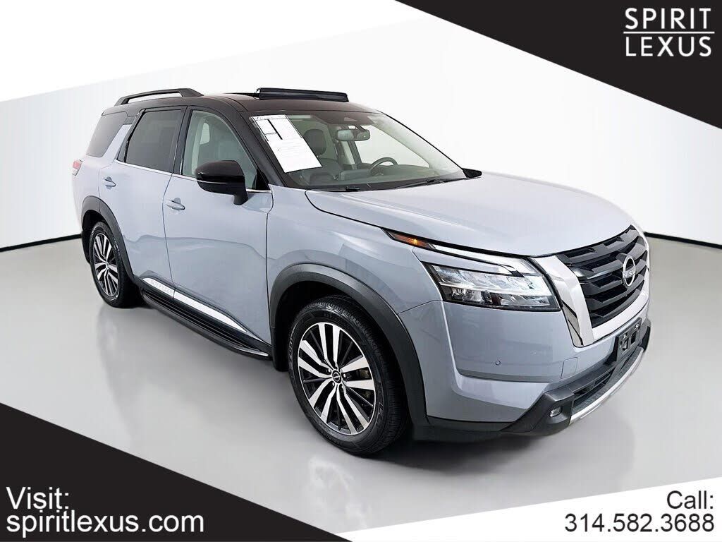 2022 NISSAN Pathfinder