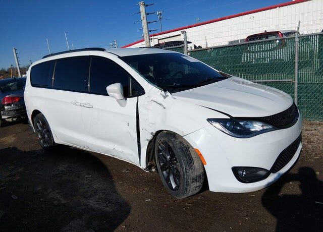 2019 CHRYSLER Pacifica