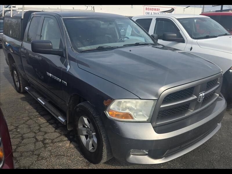 2012 DODGE Ram