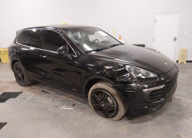 2017 PORSCHE Cayenne