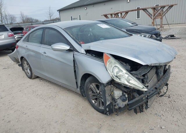 2013 HYUNDAI Sonata