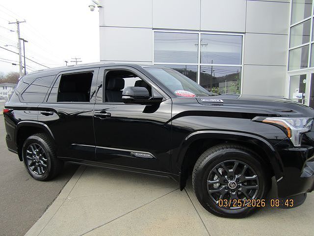 2024 TOYOTA Sequoia