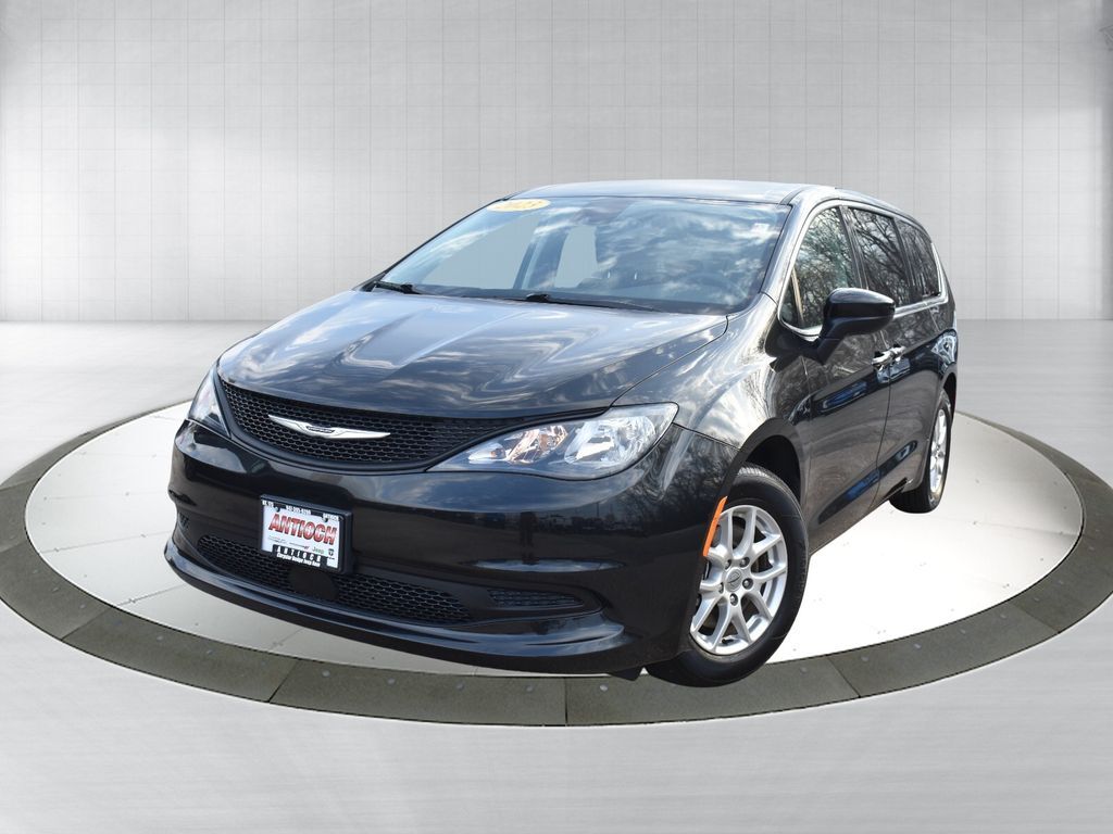 2023 CHRYSLER Voyager