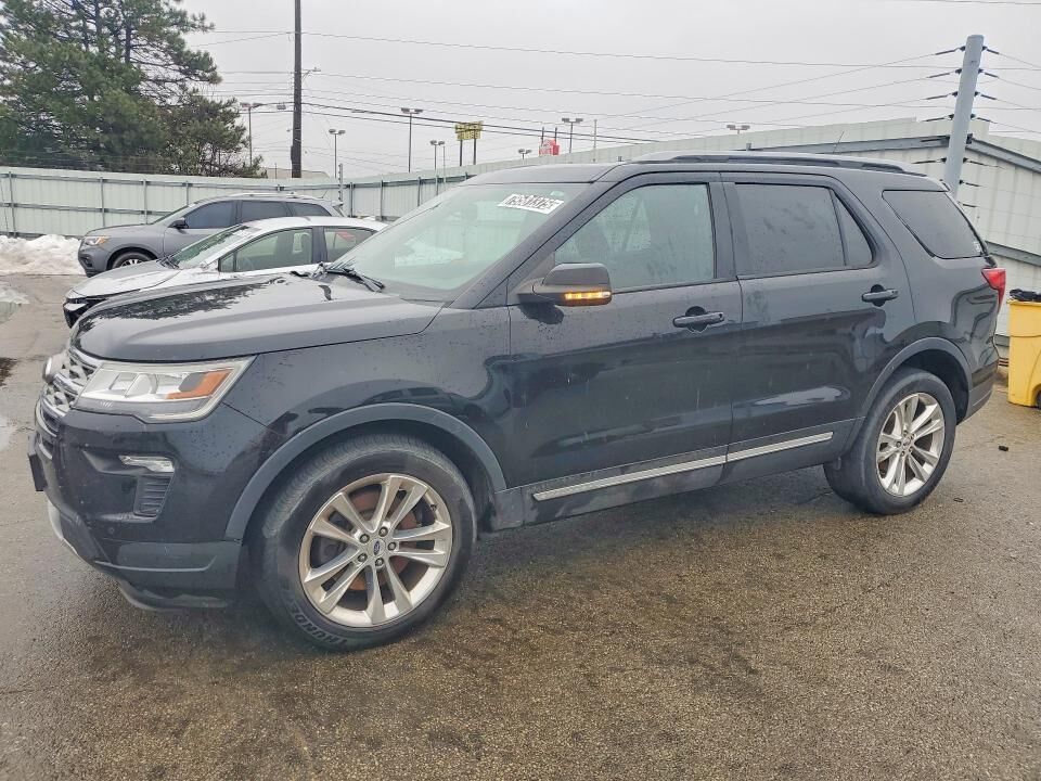 2018 FORD Explorer
