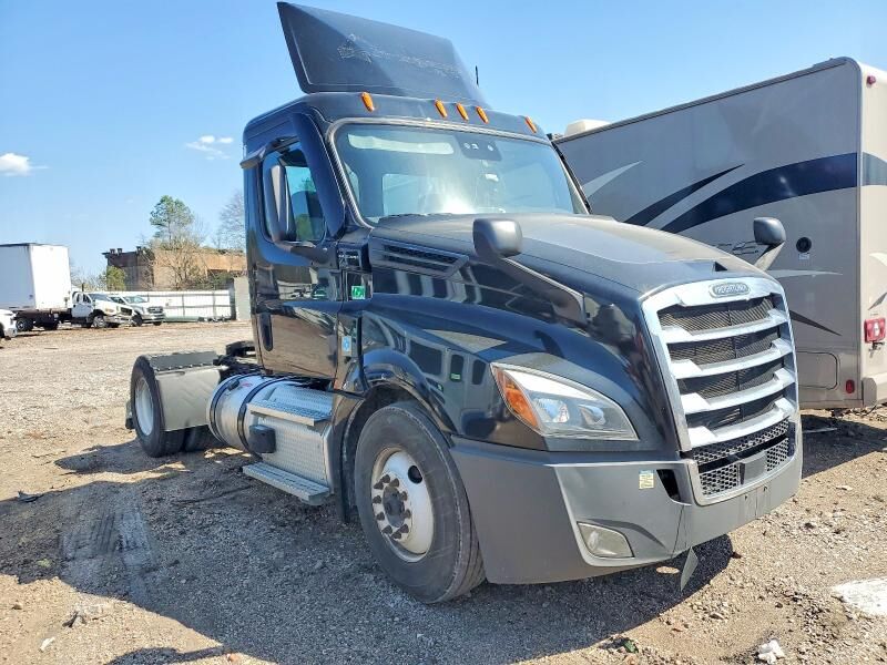 2022 FREIGHTLINER Cascadia