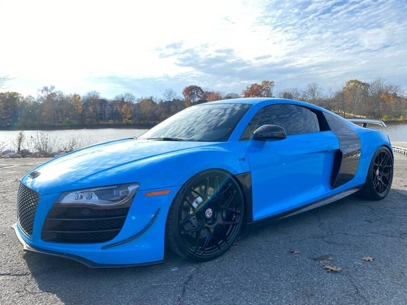 2012 AUDI R8