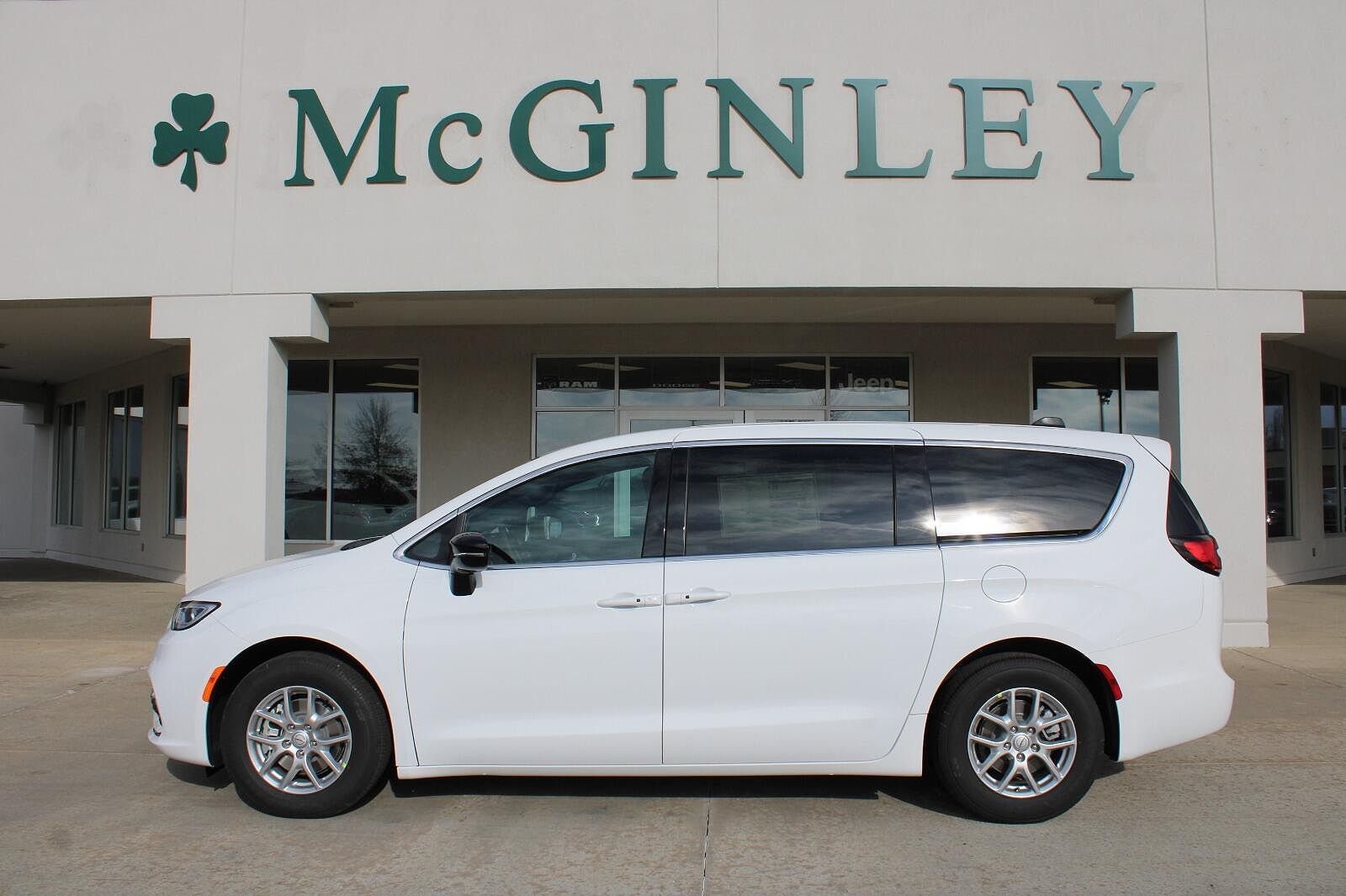2026 CHRYSLER Pacifica