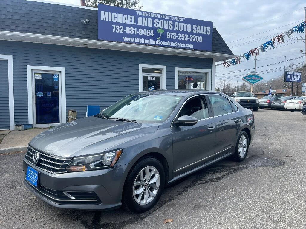 2016 VOLKSWAGEN Passat