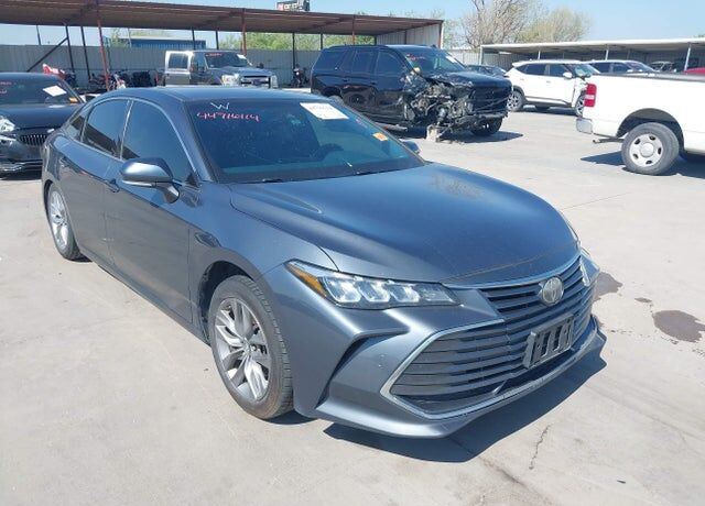 2019 TOYOTA Avalon