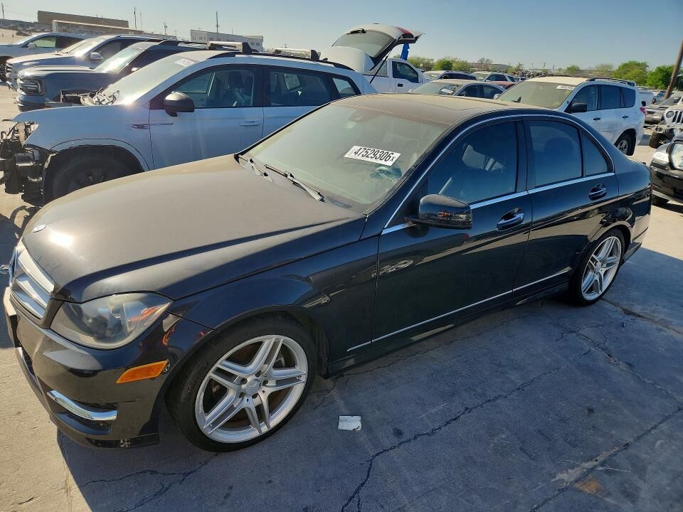 2013 MERCEDES-BENZ C-Class