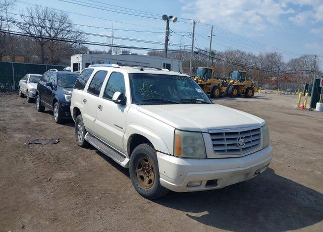 2004 CADILLAC Escalade
