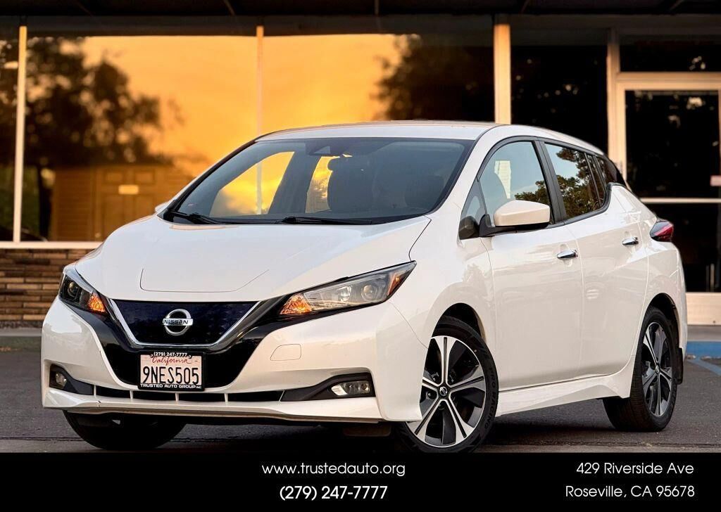 2022 NISSAN Leaf