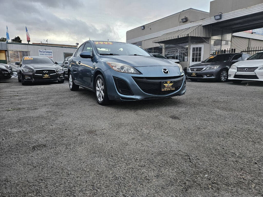 2010 MAZDA Mazda3