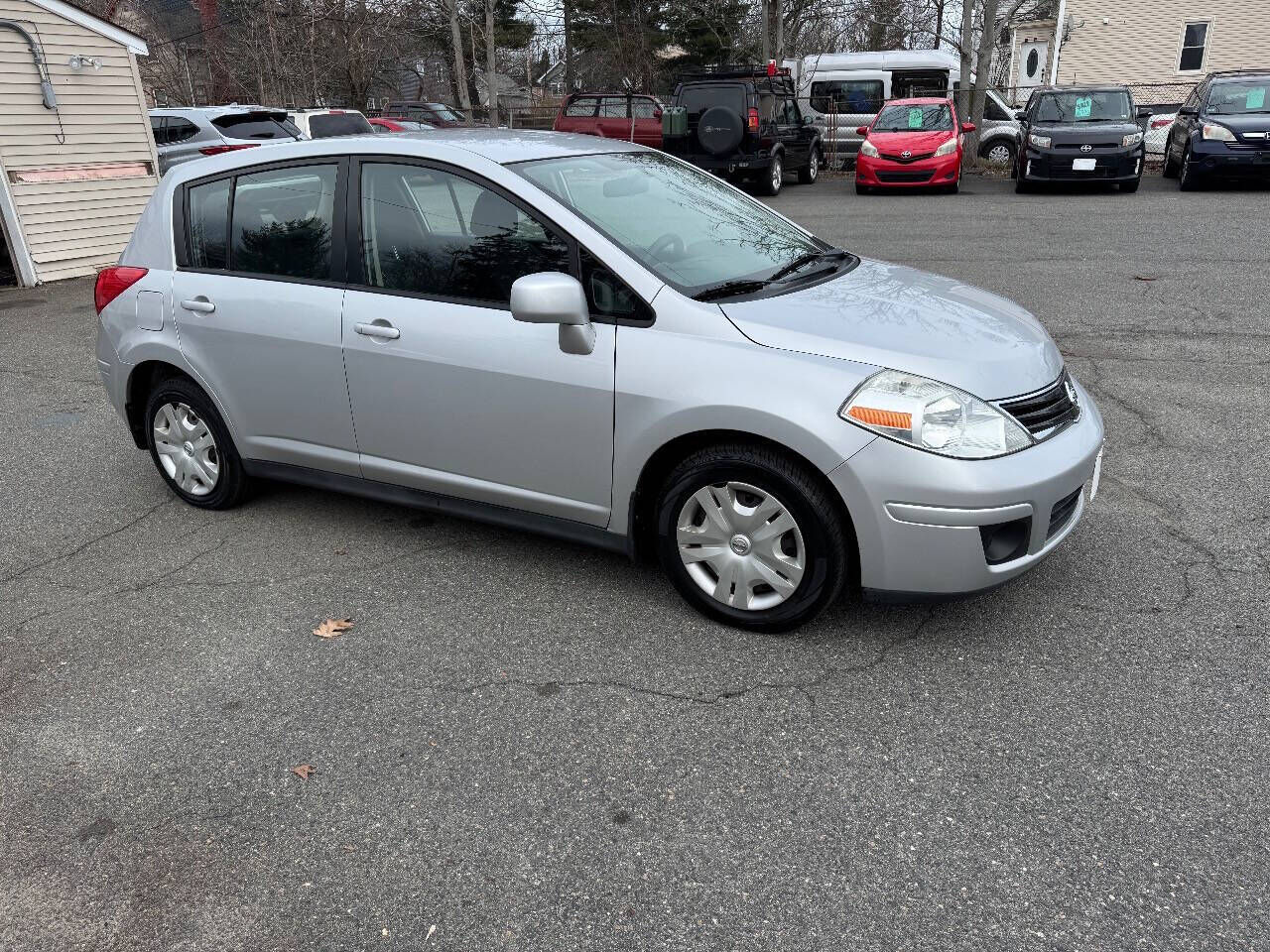 2011 NISSAN Versa