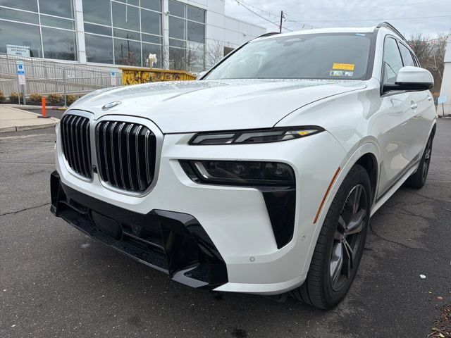 2023 BMW X7