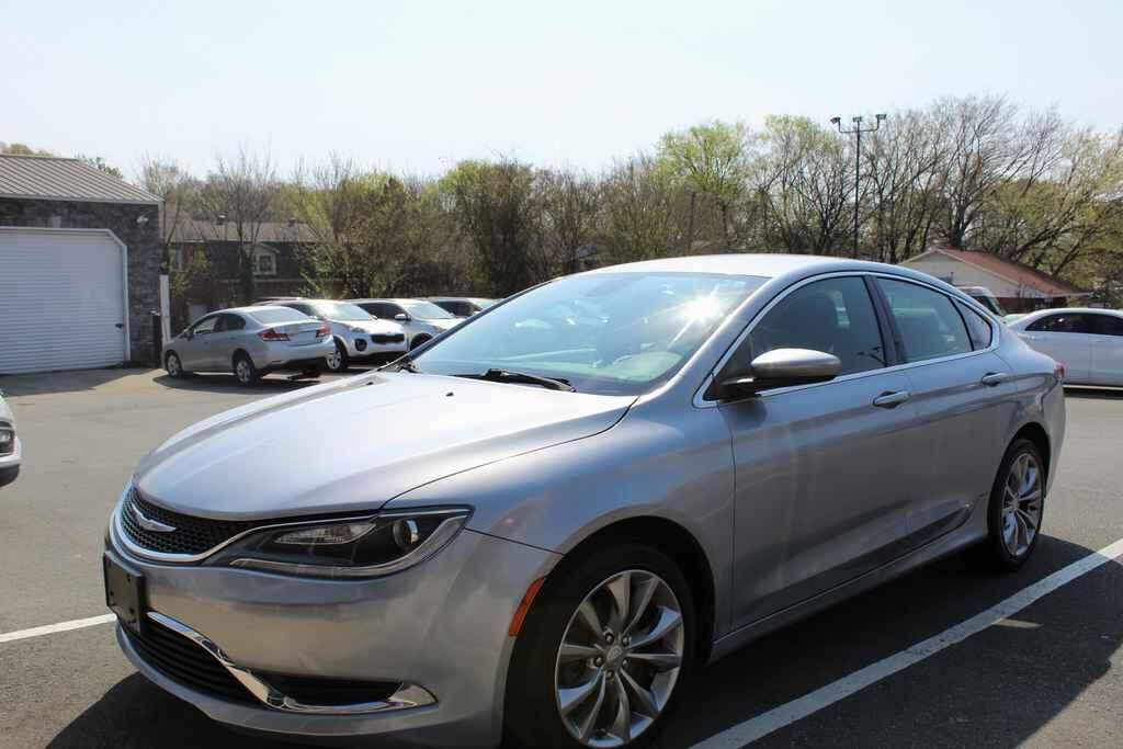 2016 CHRYSLER 200