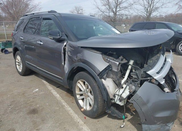 2011 FORD Explorer