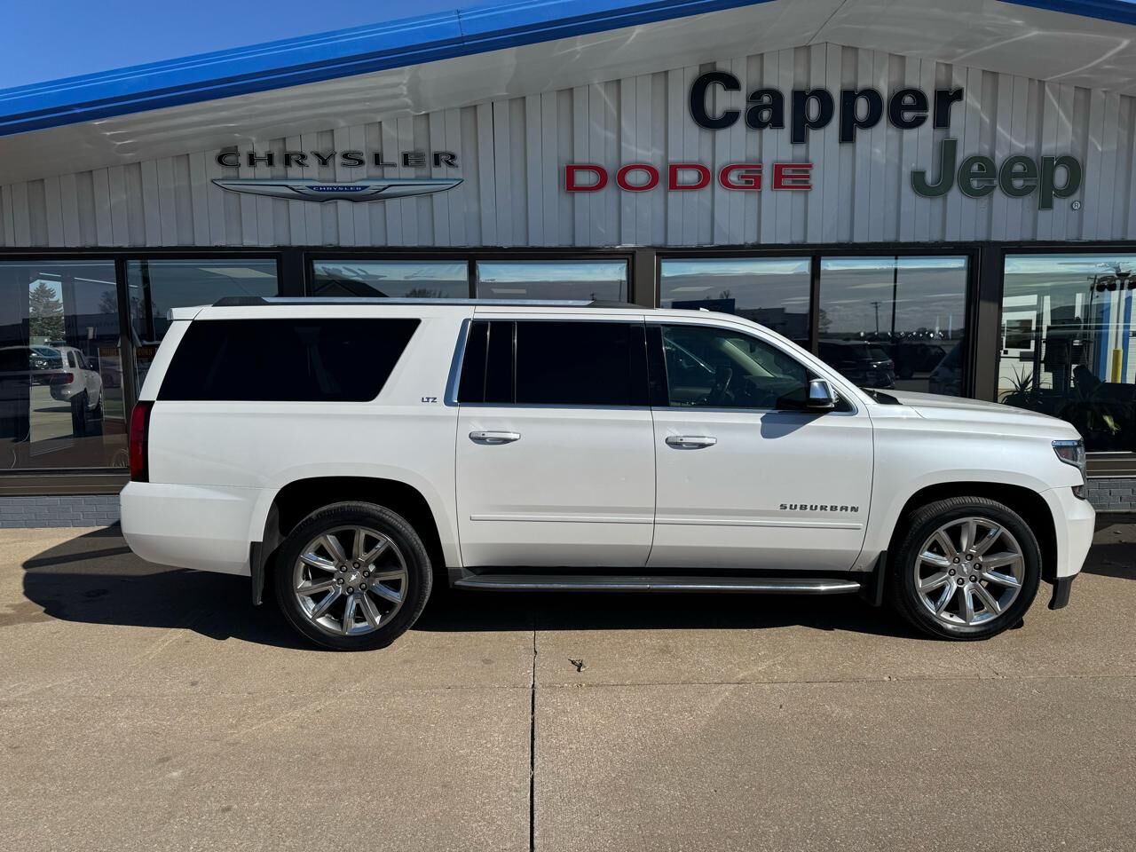 2016 CHEVROLET Suburban
