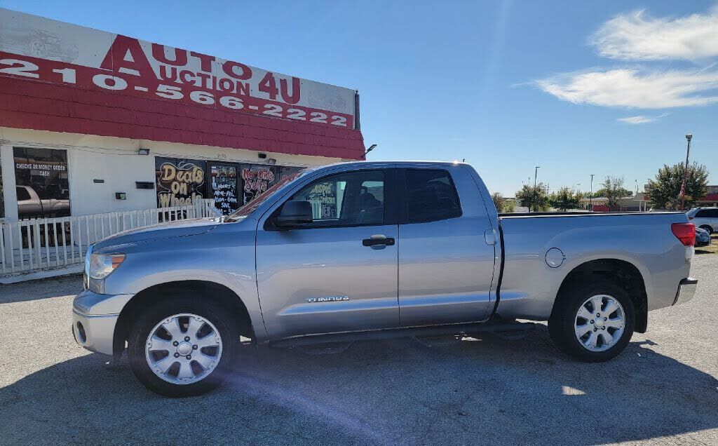 2012 TOYOTA Tundra